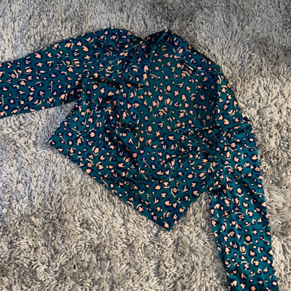 Satin cropped cheetah print top